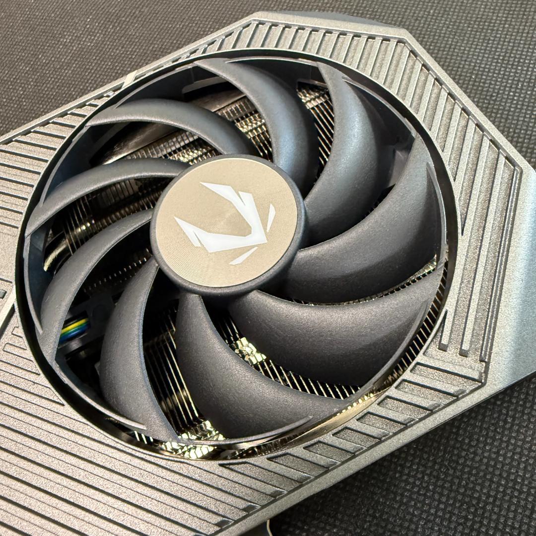 【ほぼ新品】NVIDIA GeForce RTX 5060 Ti 16GB