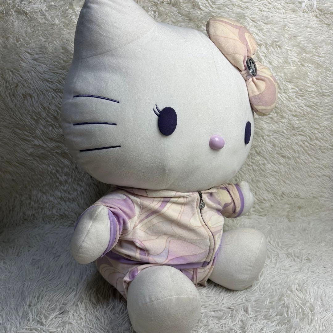 Radyハローキティコラボ 特大ぬいぐるみ