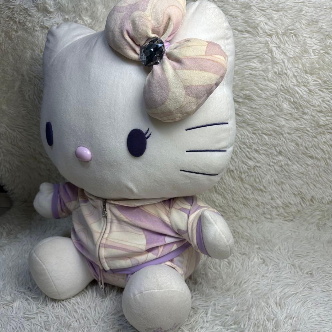 Radyハローキティコラボ 特大ぬいぐるみ