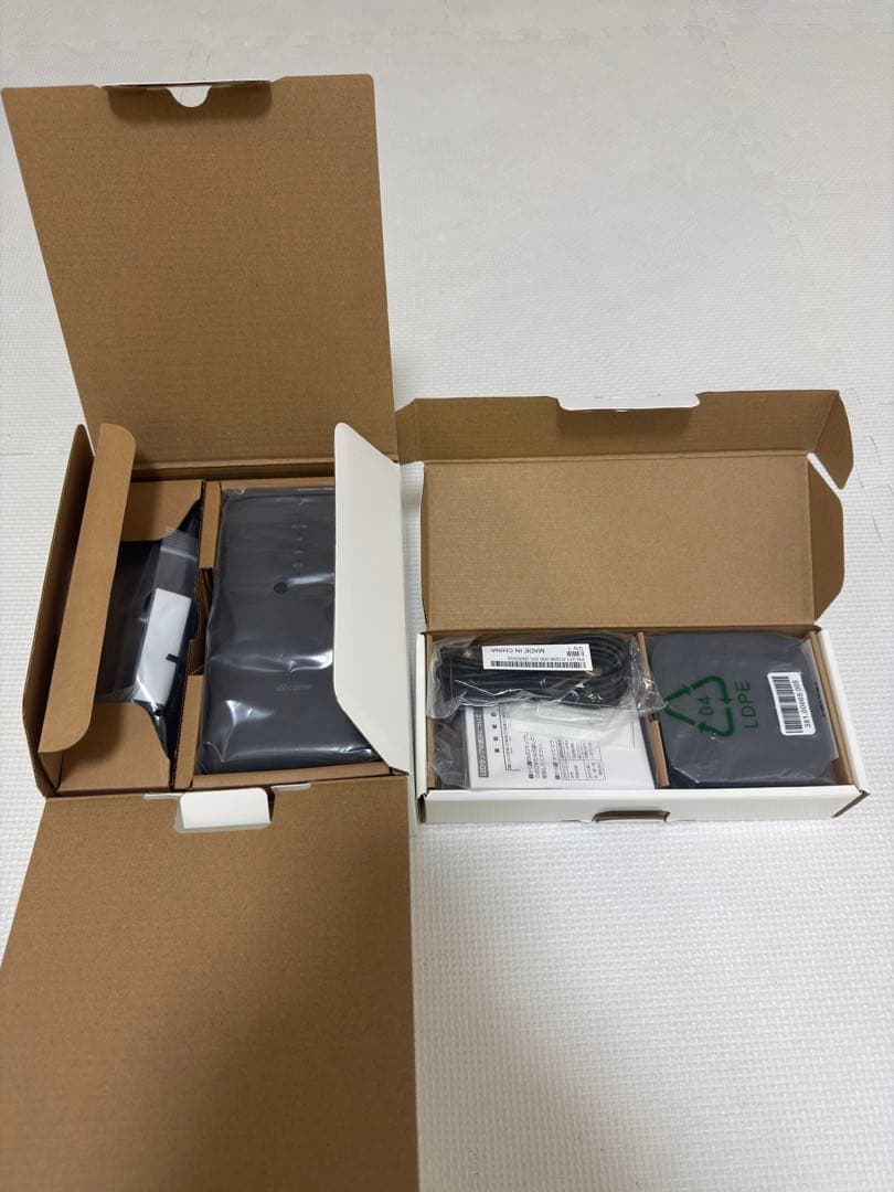 docomo  5G HR02 ／ でんわ HP01