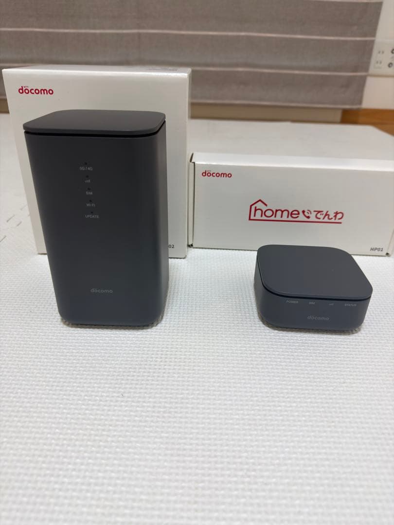 docomo  5G HR02 ／ でんわ HP01