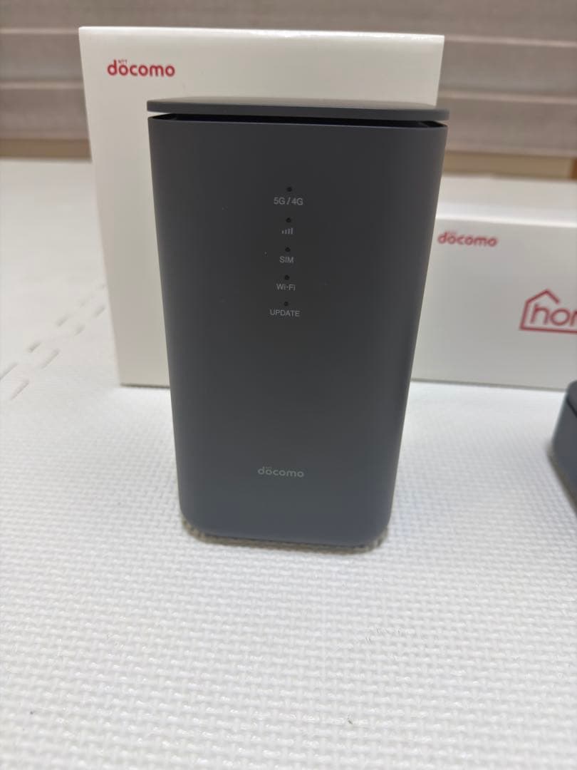 docomo  5G HR02 ／ でんわ HP01