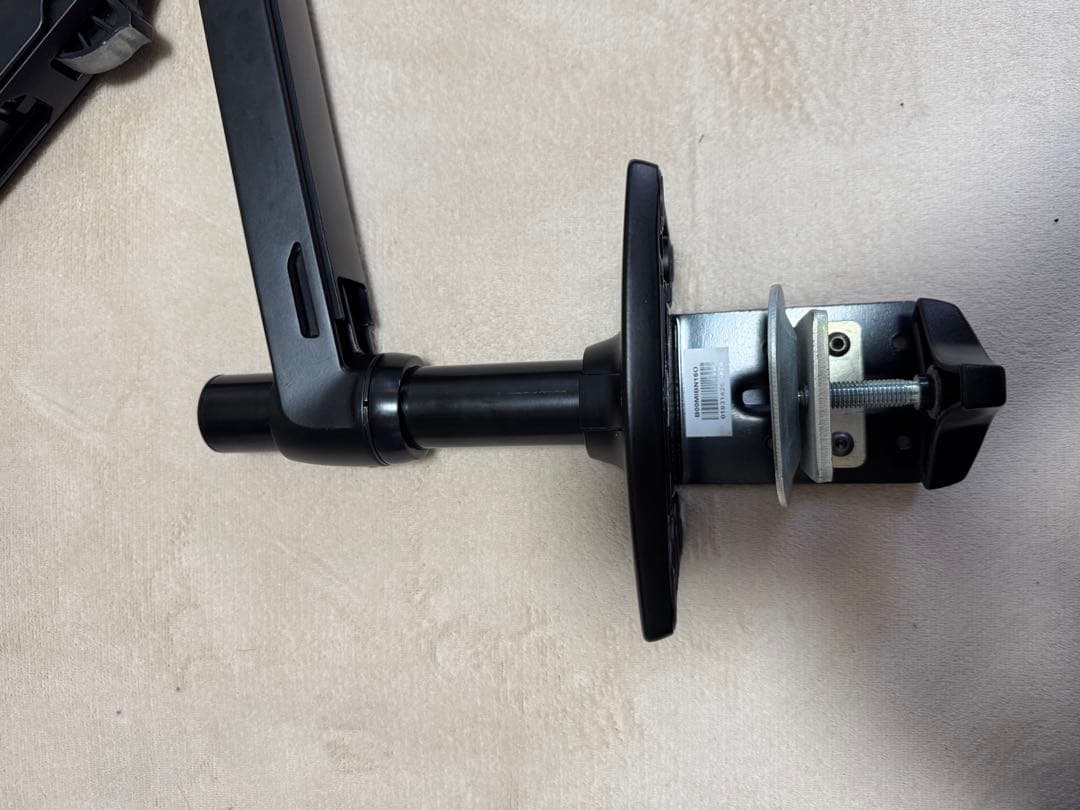 モニターアーム　amazonベーシック