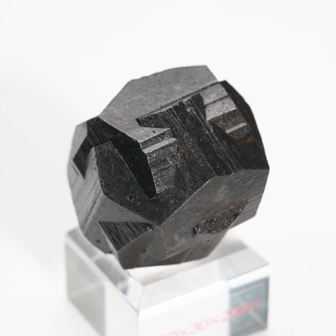 【十字のクロスが綺麗】アイアンスクエアパイライト 33×31×35mm