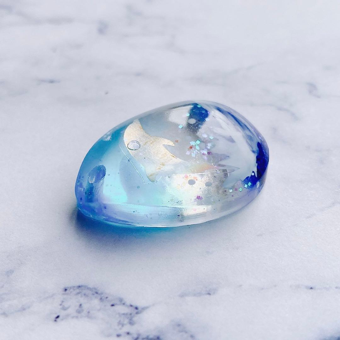 ネックレス　イルカ　海　青空　半ドロップ　空　いるか　海豚　レジン　一点物