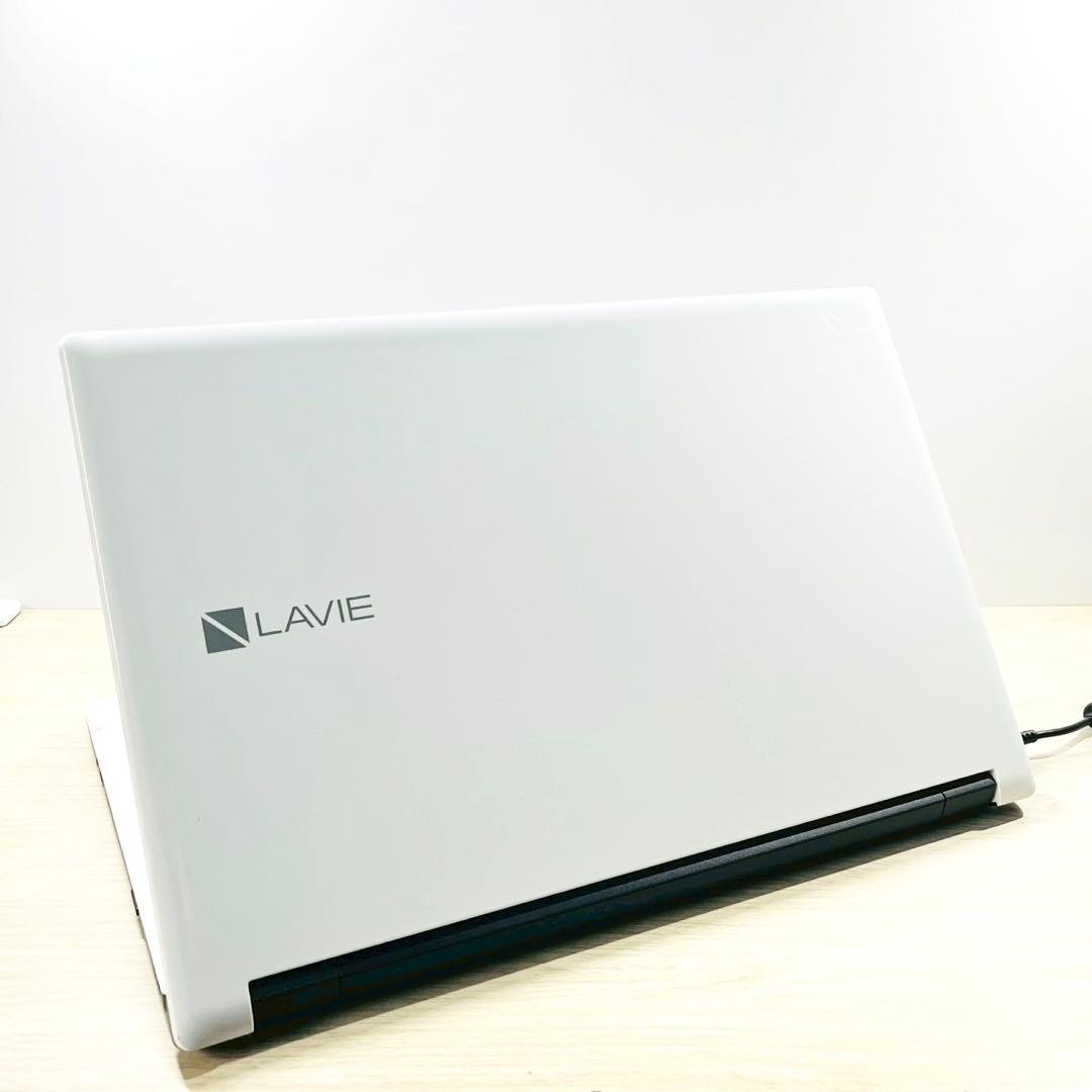 【大容量】1TB保存✨DVD✨カメラ✨白 ノートパソコン windows11