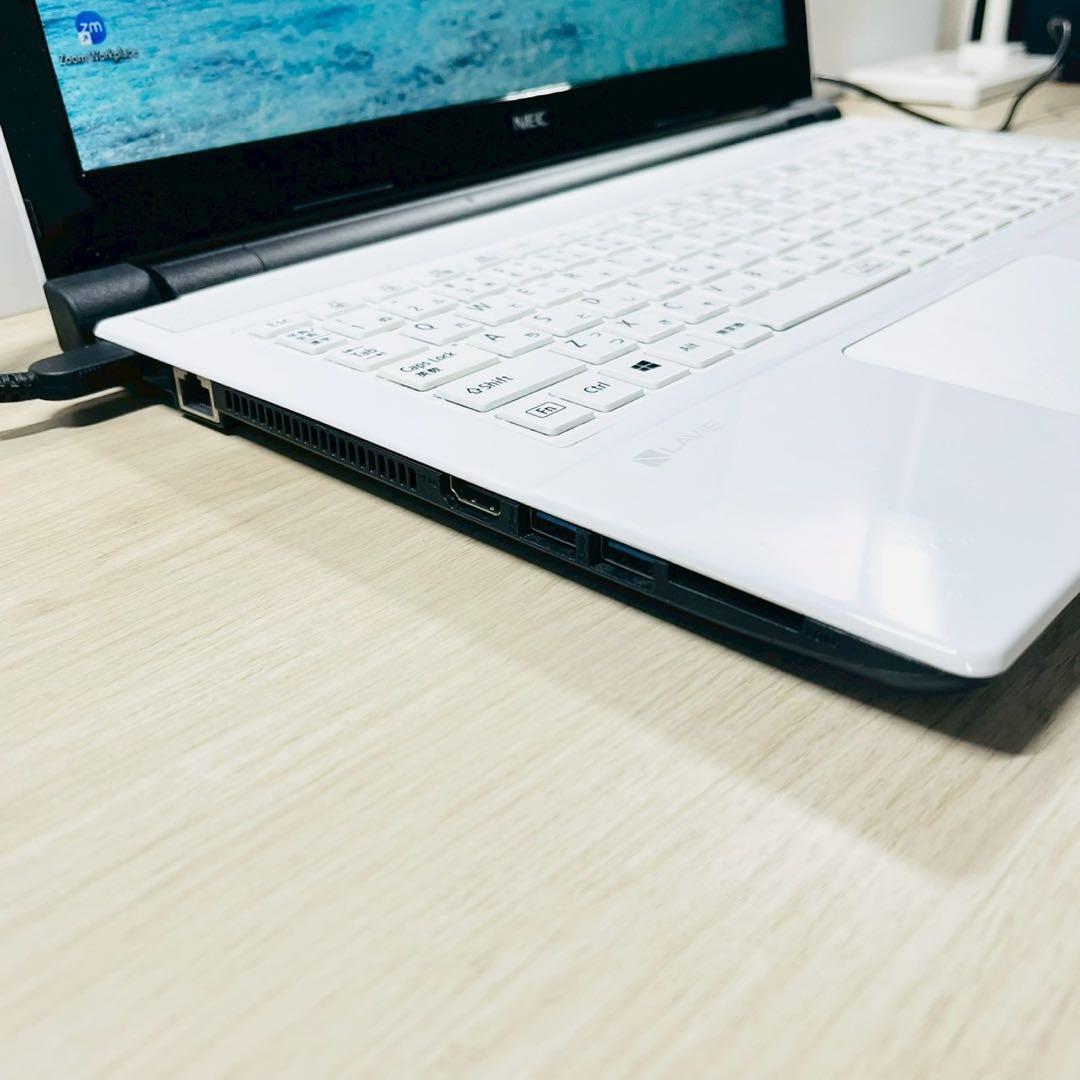 【大容量】1TB保存✨DVD✨カメラ✨白 ノートパソコン windows11