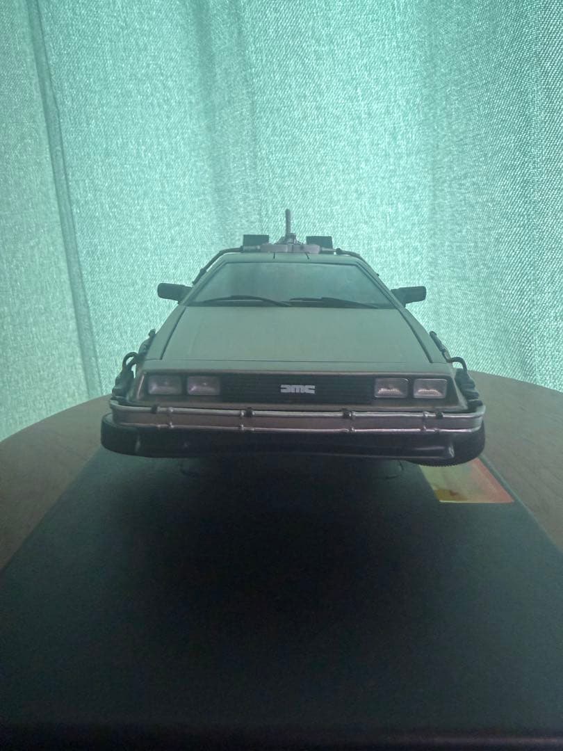 バック・トゥ・ザ・フューチャー　デロリアン　1/18