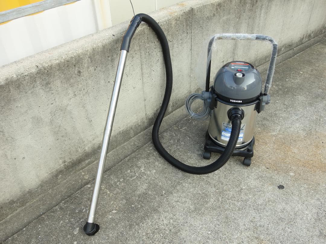 【中古】K▼東芝 業務用 掃除機 電機集塵機 乾湿両用 (38730)