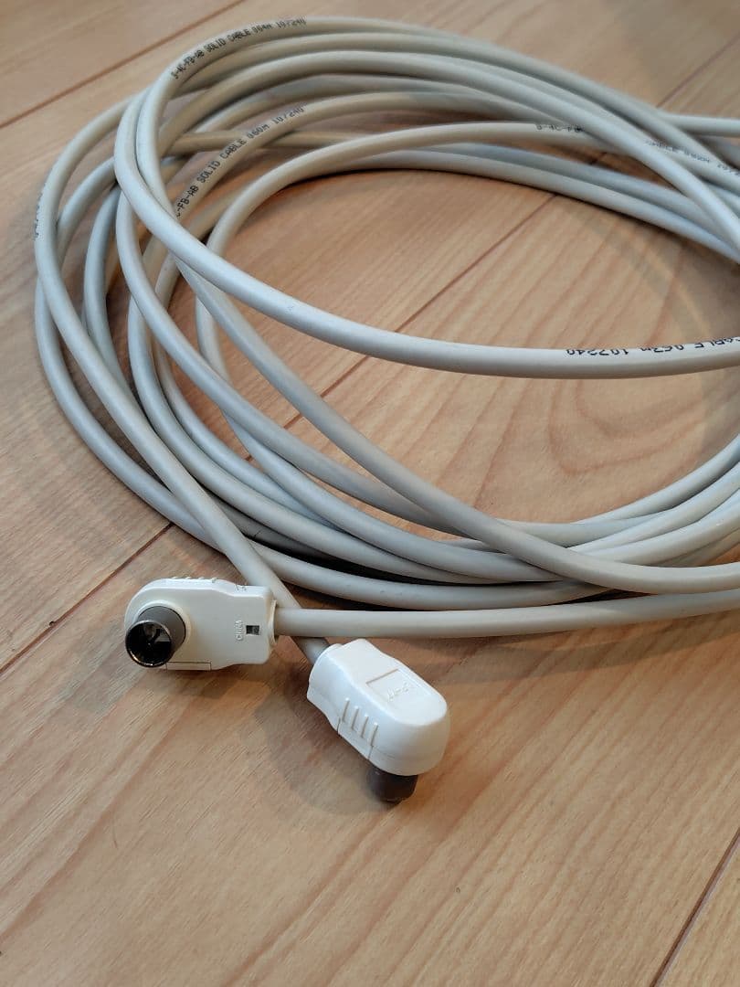 SHARP AQUOS TV テレビ　品番LC32S5