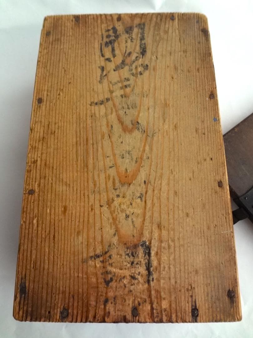 アンティーク　木箱　蓋付き　錠前　木製　明治　年代物　おすすめ品　希少品　激レア