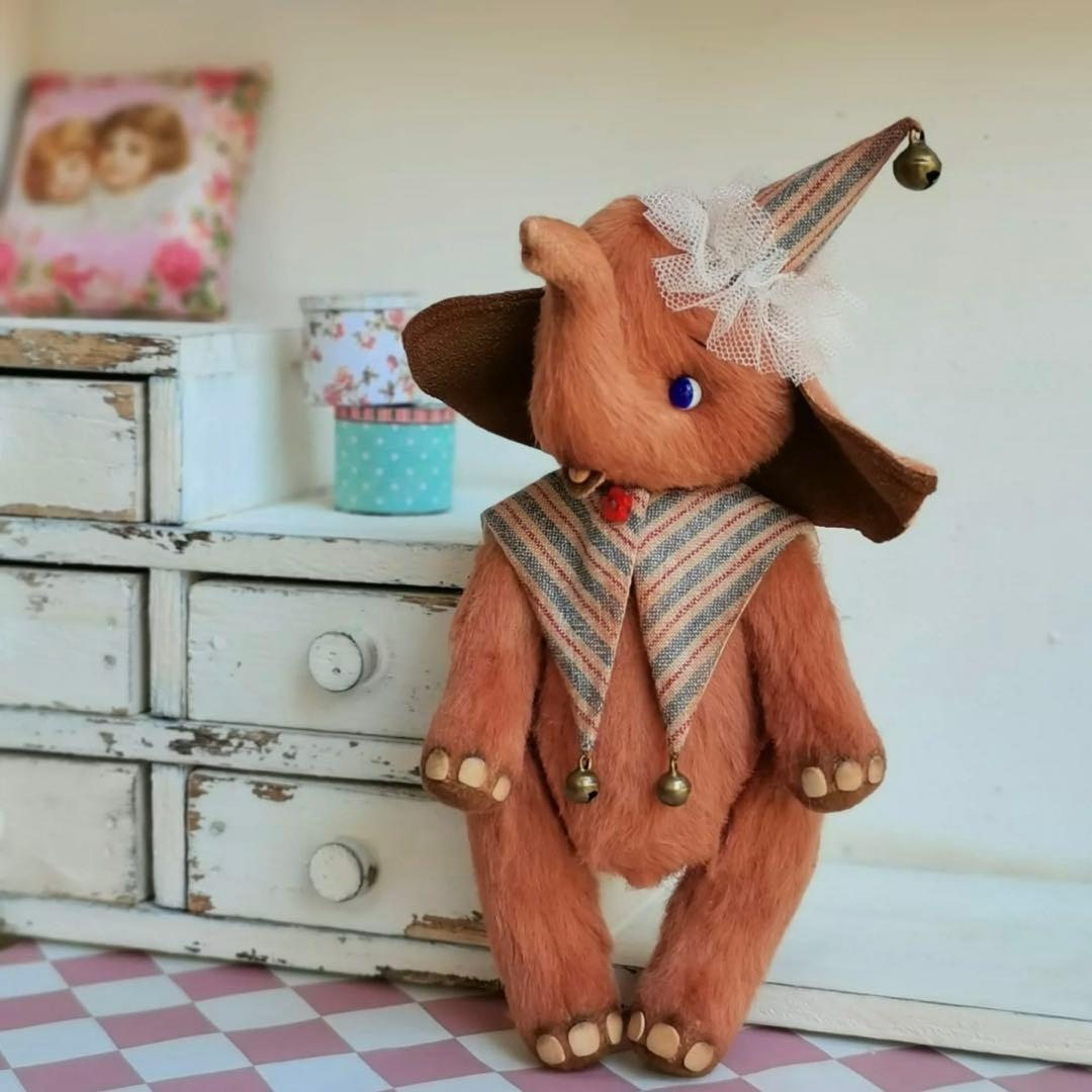 とてもチャーミングな仔象 アーティストベア ぬいぐるみ ハンドメイド 海外作家様