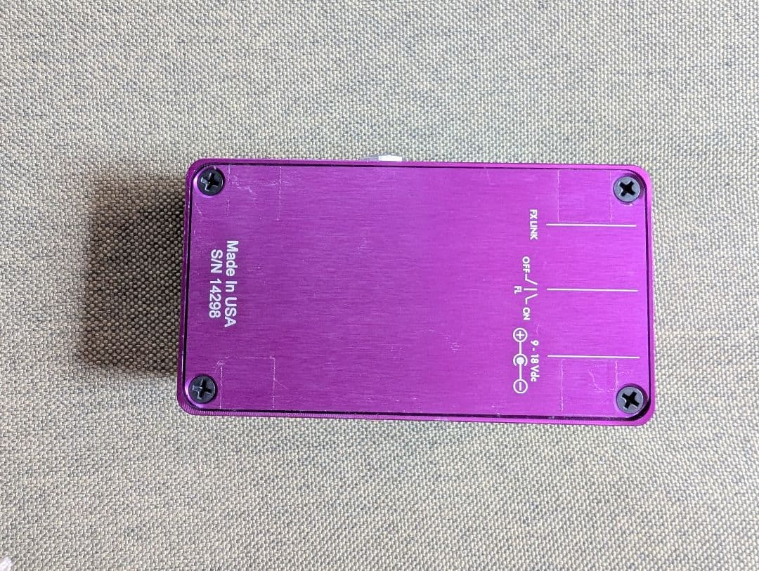 suhr　Riot　ライオット