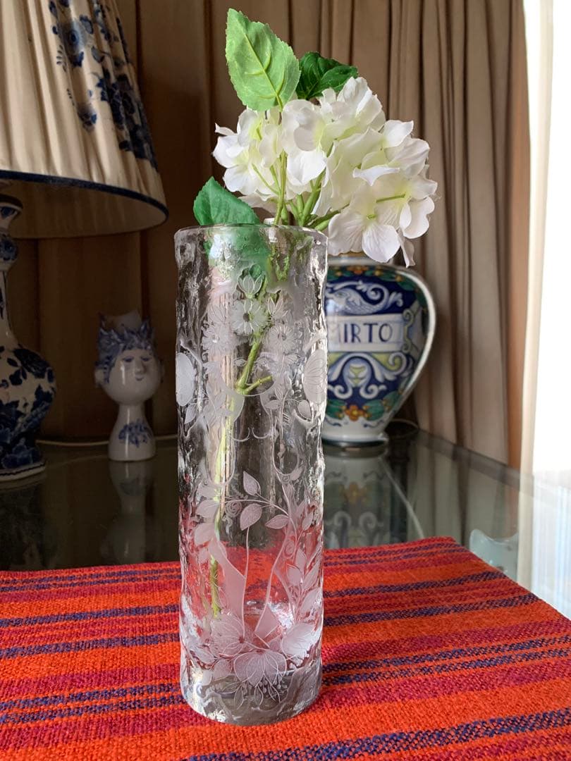 ビヨンヴィンブラッド　激レア・ビンテージ・ローゼンタール社クリスタル少女花瓶！