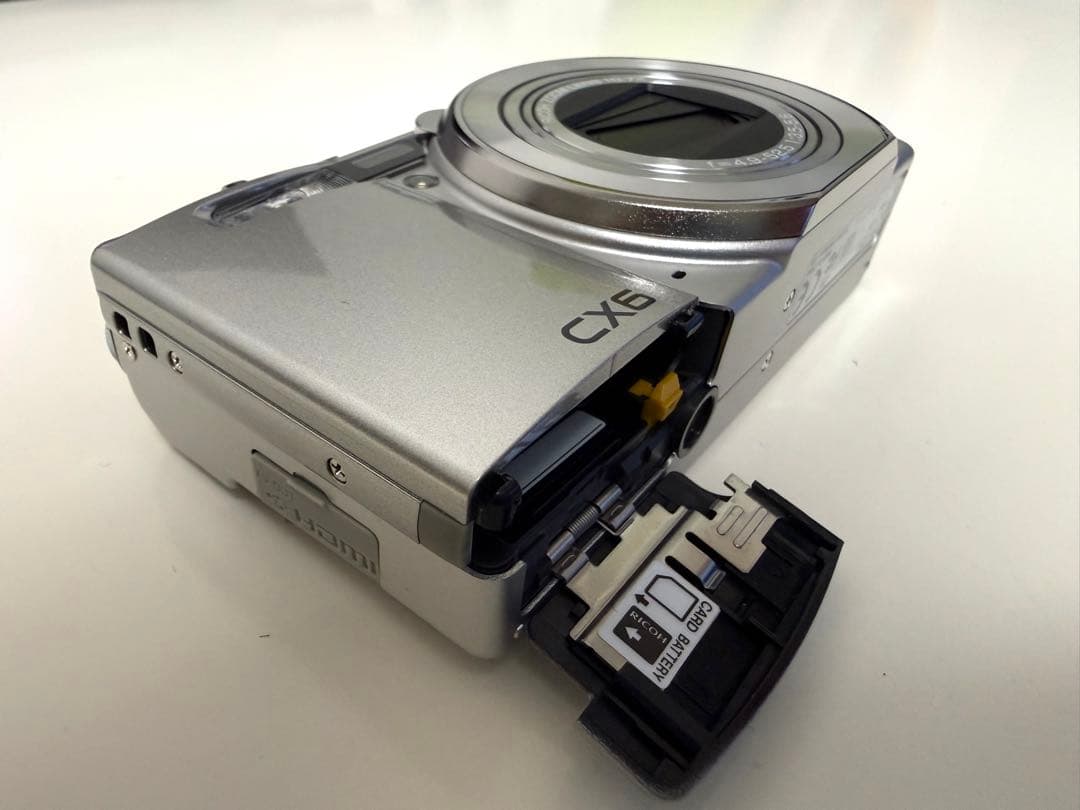 美品 RICOH CX6 コンパクトデジタルカメラ