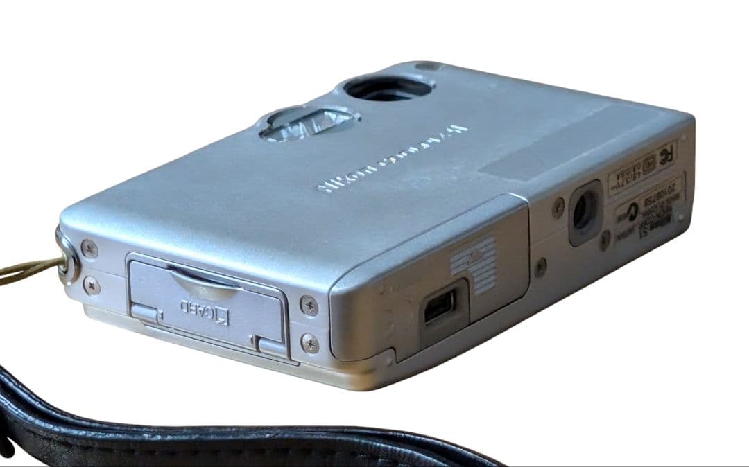 さくさく ニコン Coolpix S1 シルバー コンパクトデジタルカメラ