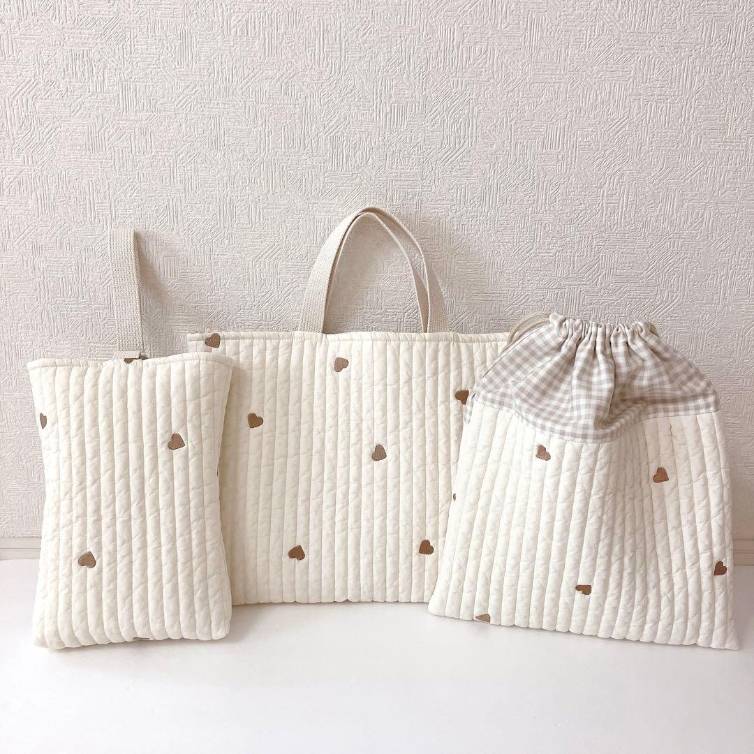 在庫処分セール　　レッスンバッグ 上履き入れ　体操服袋　ヌビ　ハート刺繍