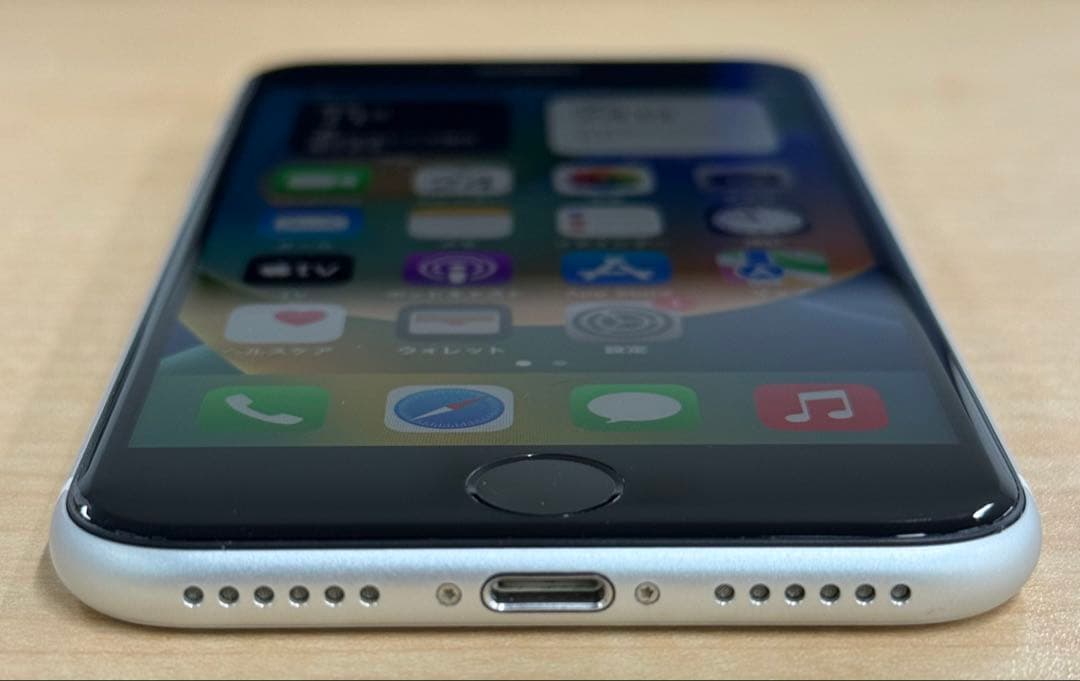 【SIMロック解除済】iPhone SE 第2世代 64GB ホワイト