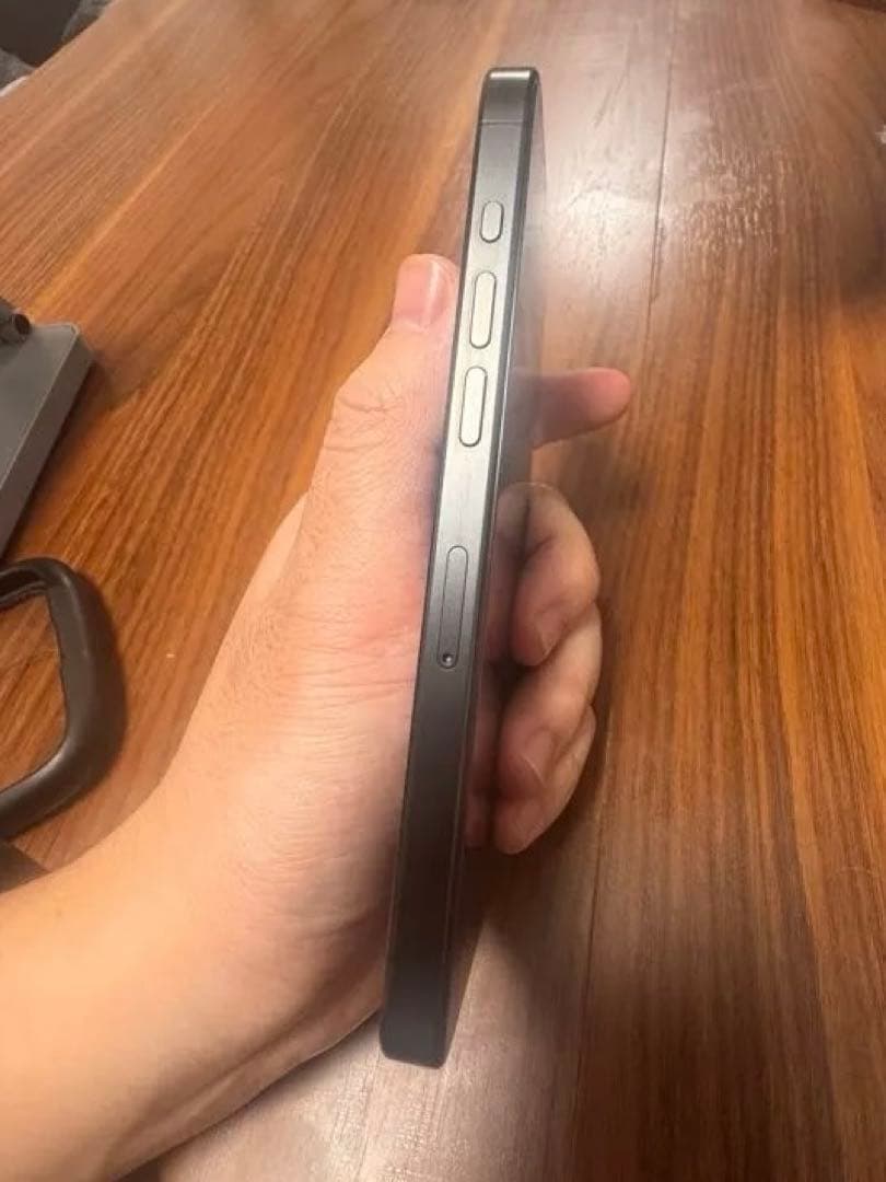 最大容量100% iPhone 15 Pro 128GB