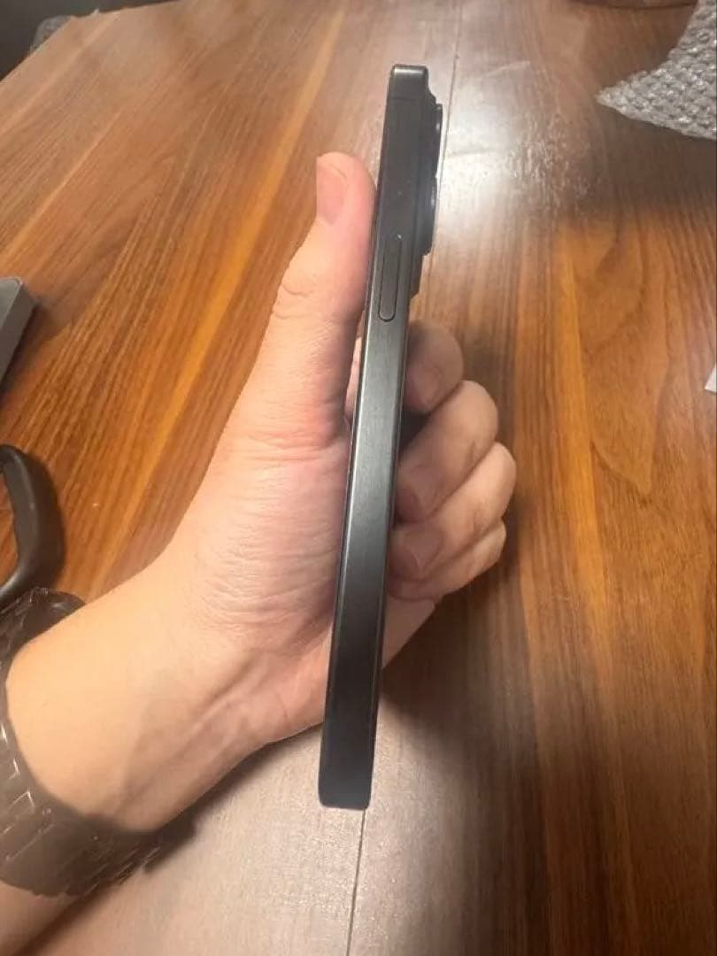 最大容量100% iPhone 15 Pro 128GB