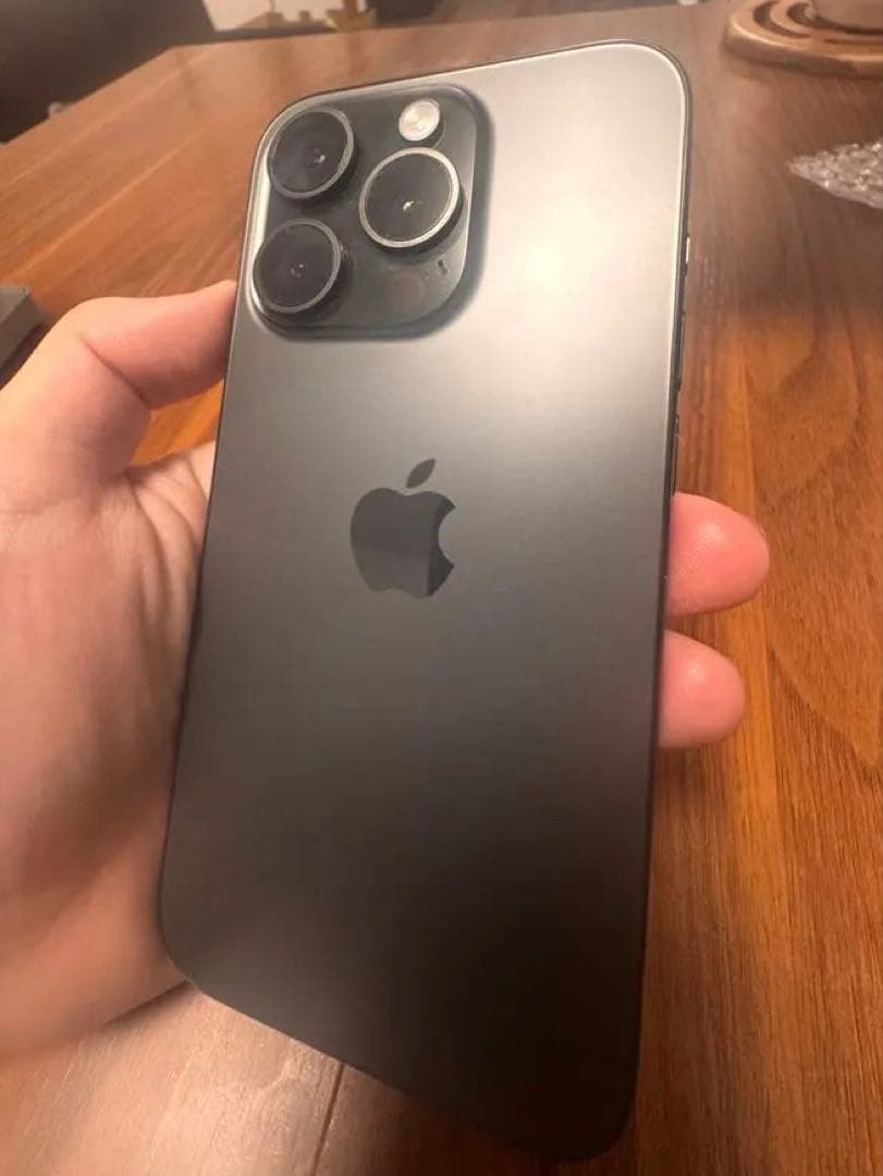 最大容量100% iPhone 15 Pro 128GB