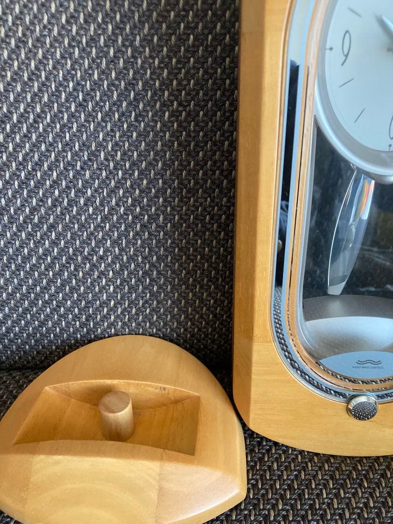 美品！SEIKO 木製 電波置き、掛け時計 オーバルデザイン