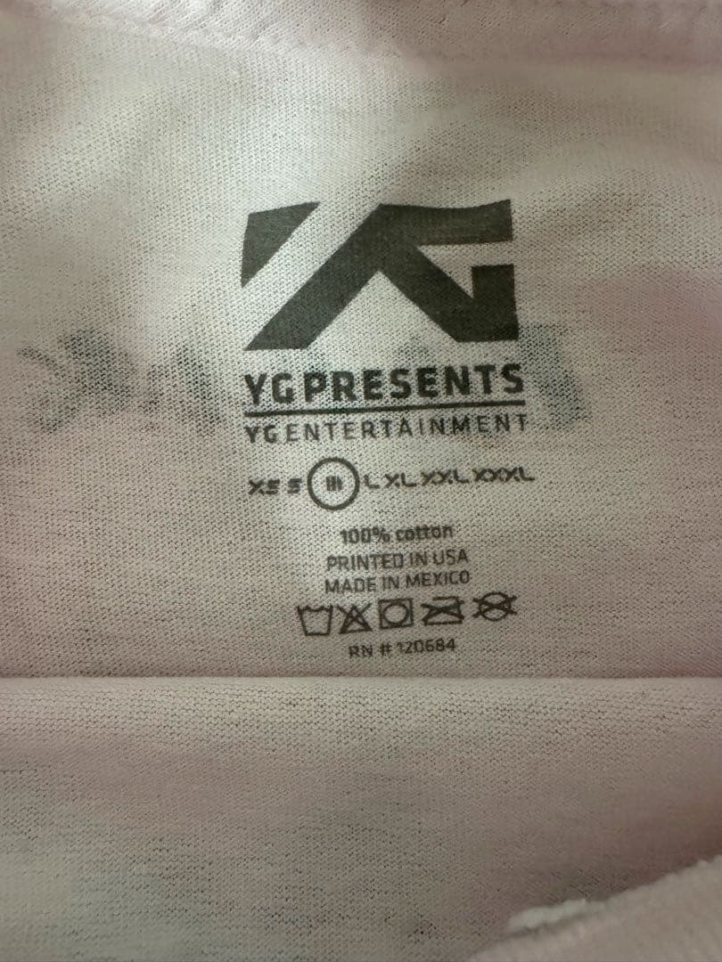 BLACKPINK YG公式 デビューTシャツ 2016