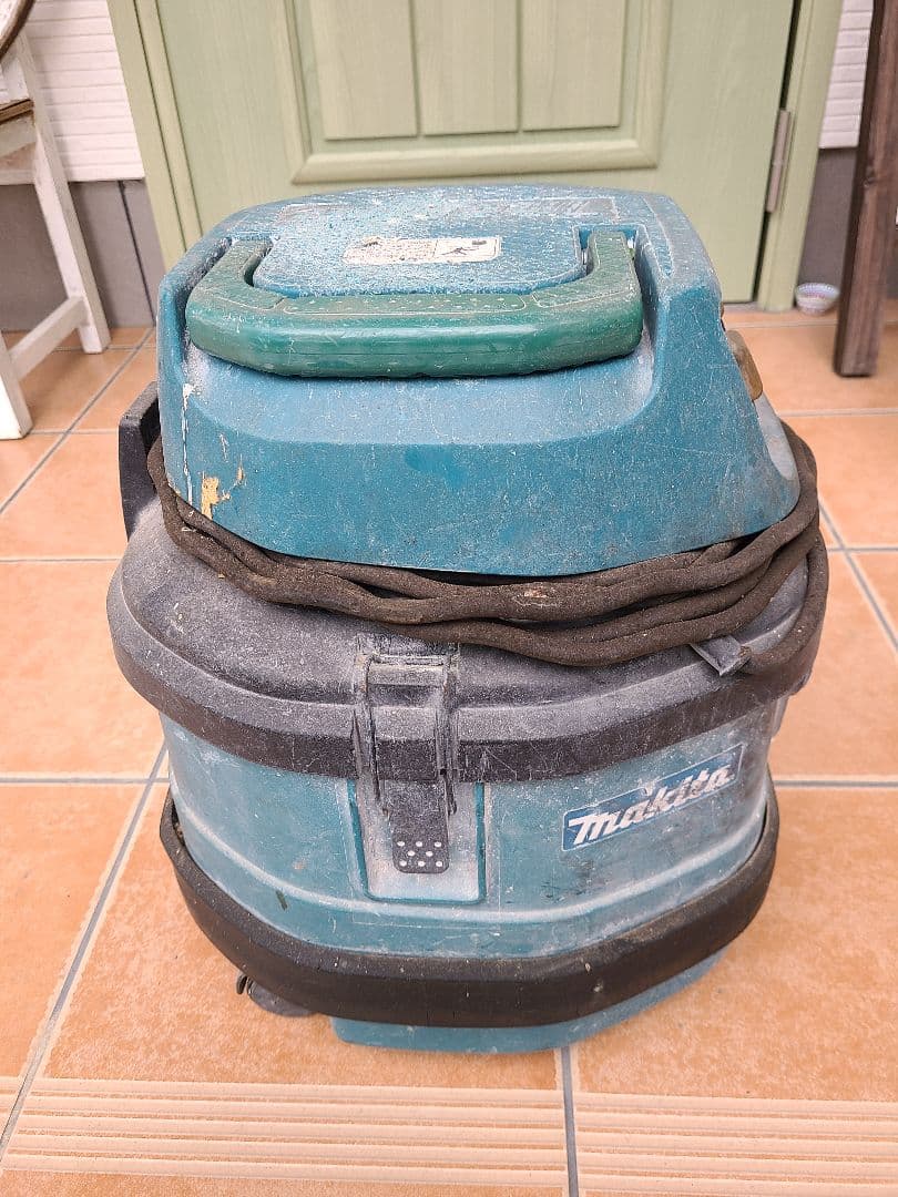 Makita 472 業務用集じん機 1050W