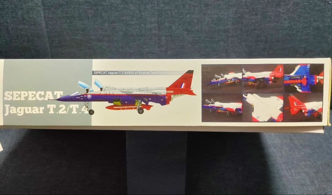 キティホーク 1/48 スペキャット ジャギュア T.2 / T.4 プラモデル