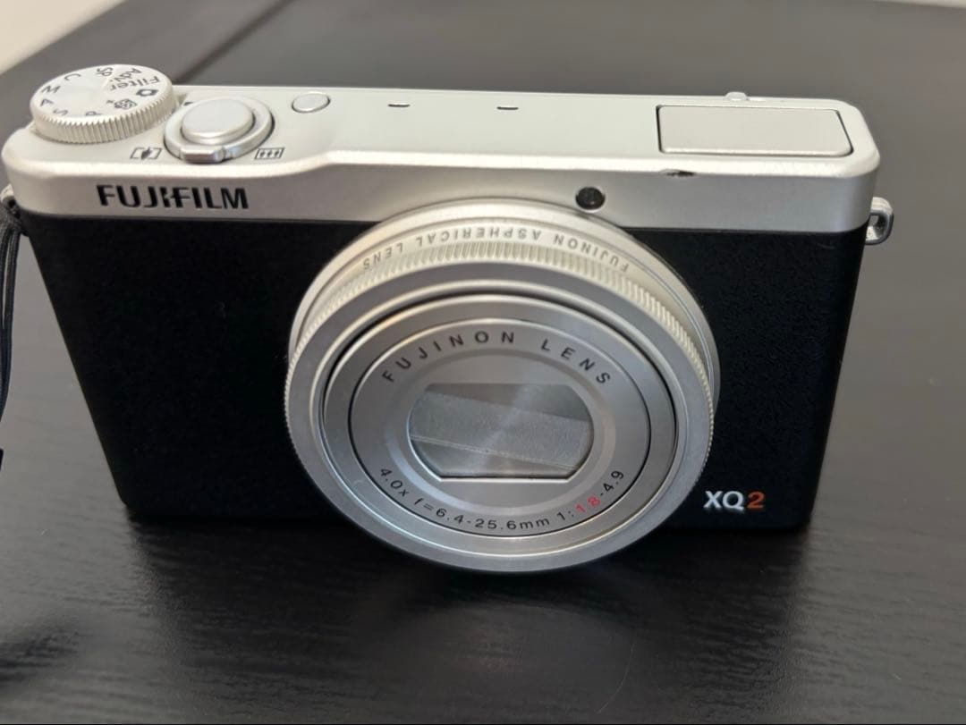 Fujifilm XQ2 コンパクトデジタルカメラ 本体