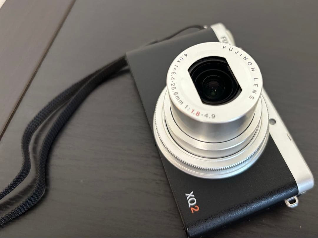 Fujifilm XQ2 コンパクトデジタルカメラ 本体