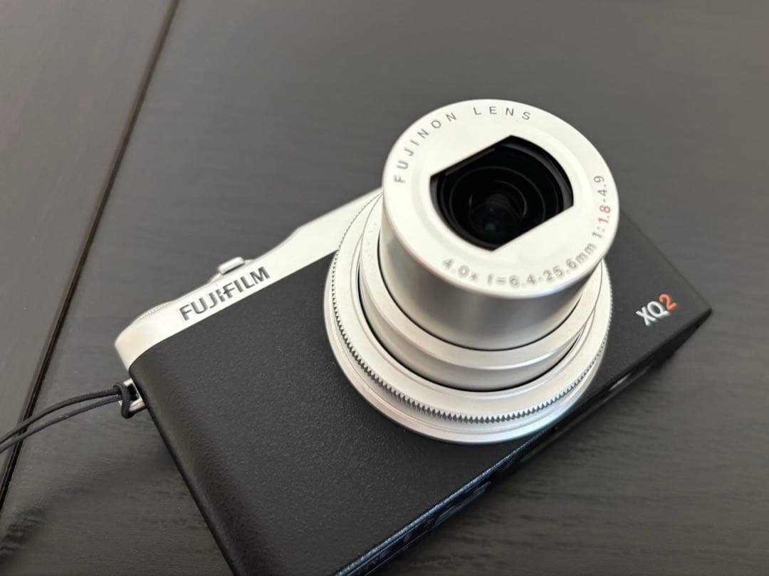 Fujifilm XQ2 コンパクトデジタルカメラ 本体
