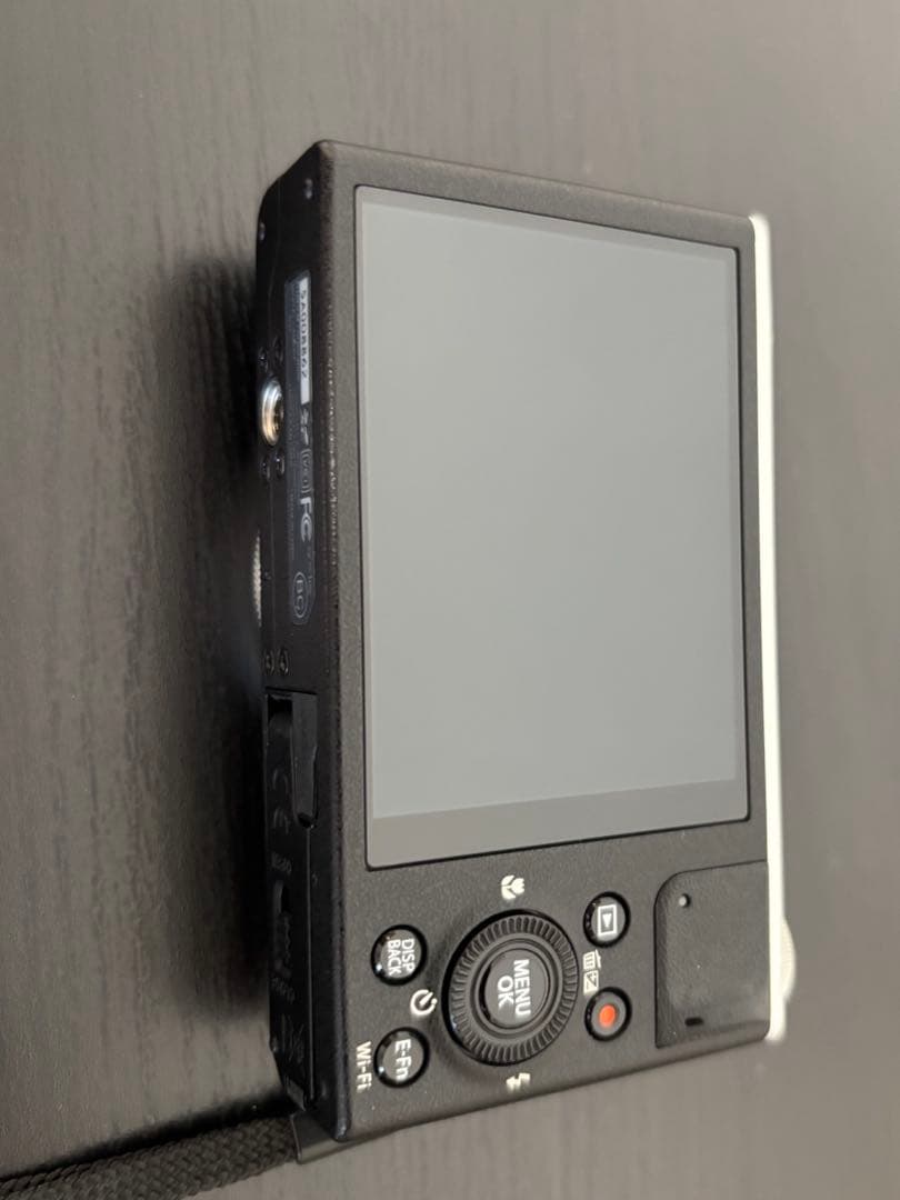 Fujifilm XQ2 コンパクトデジタルカメラ 本体