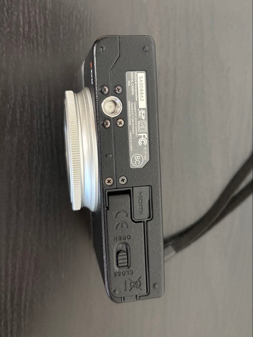 Fujifilm XQ2 コンパクトデジタルカメラ 本体