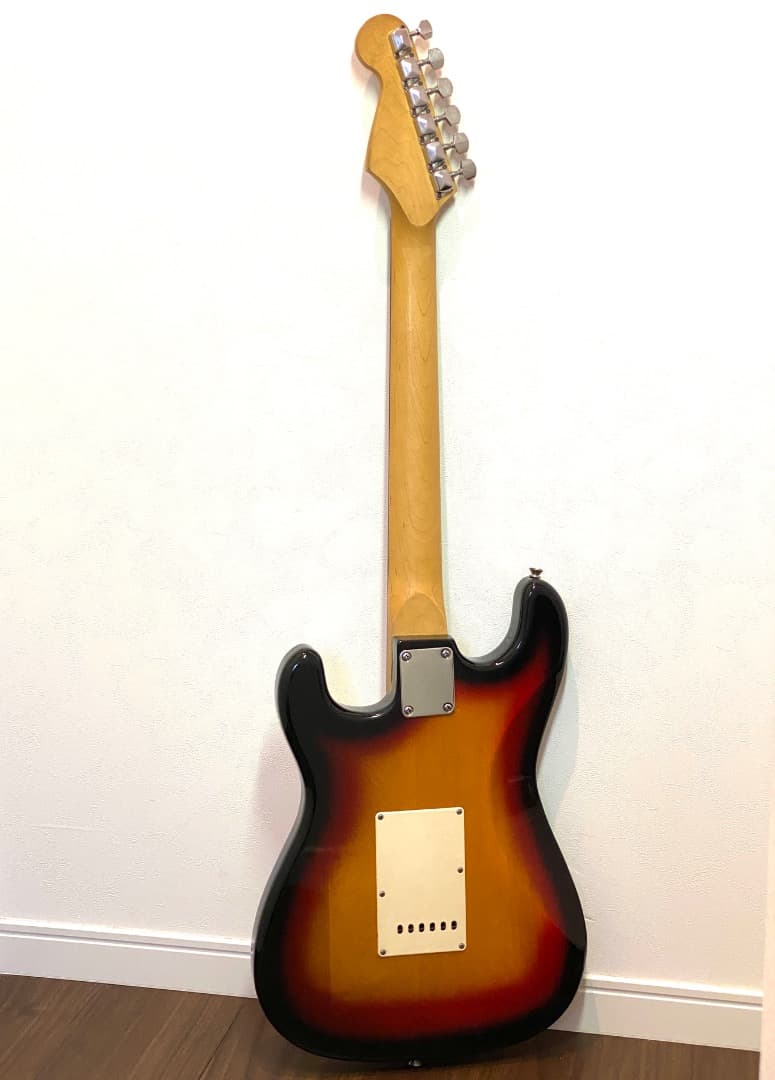 音出し動作確認済み Maison ストラトキャスター タイプ エレキギター 本体