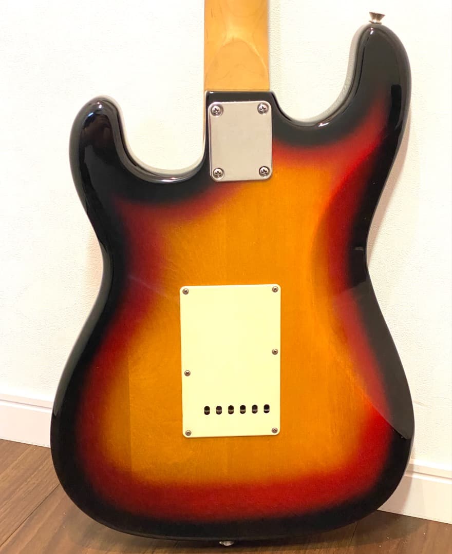 音出し動作確認済み Maison ストラトキャスター タイプ エレキギター 本体