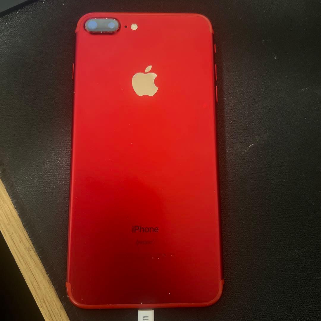 Apple iPhone 7 Plus 赤