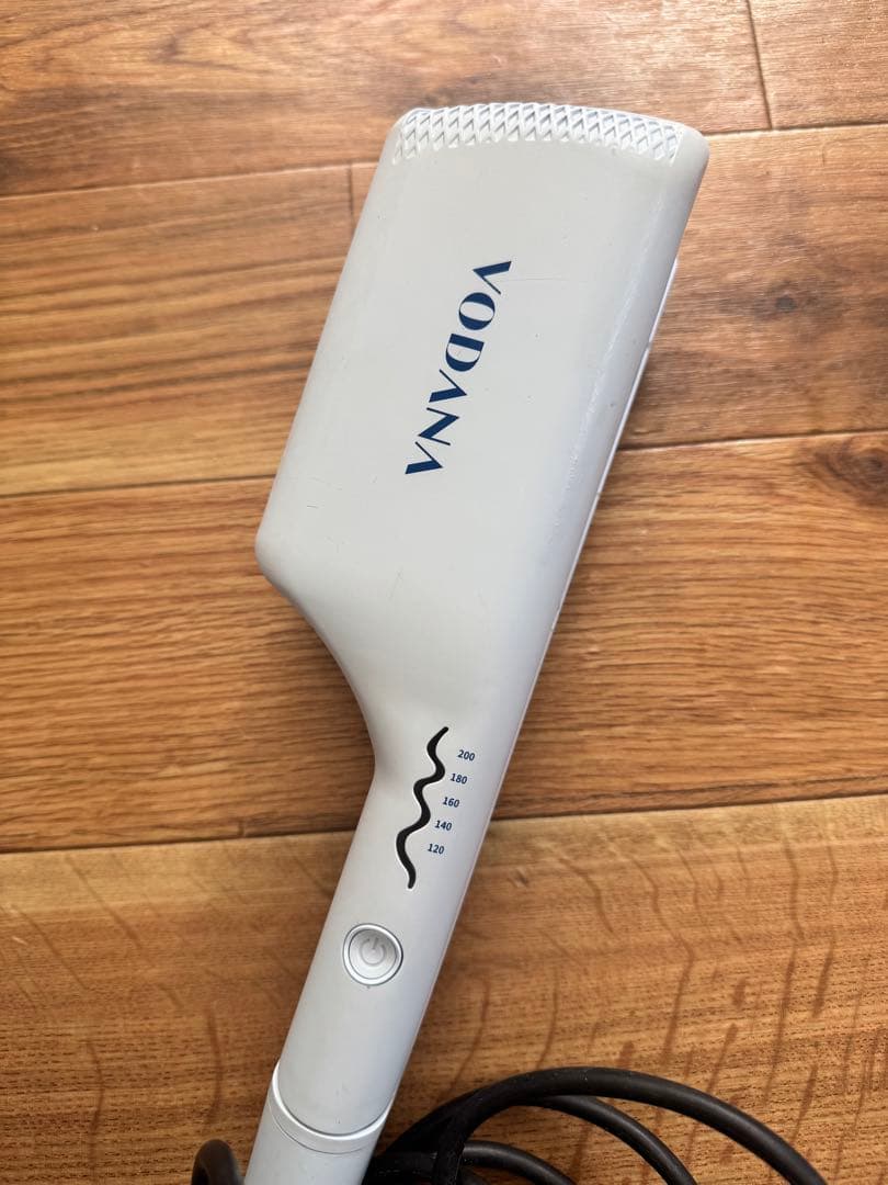 【正規品】VODANA カールヘアアイロン トリプルウェーブアイロン　箱あり