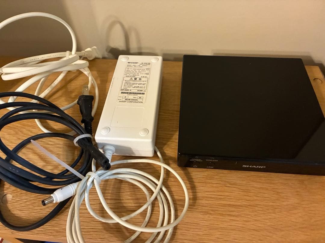 SHARP AQUOS LC-32F5 32インチテレビ　ホワイト