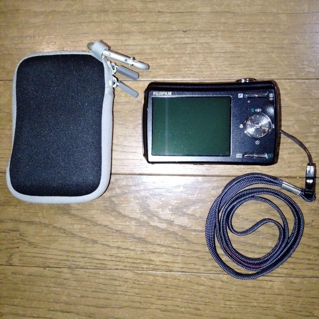 【※動作未確認※】FinePix F100fd　ブラック　＋ケース