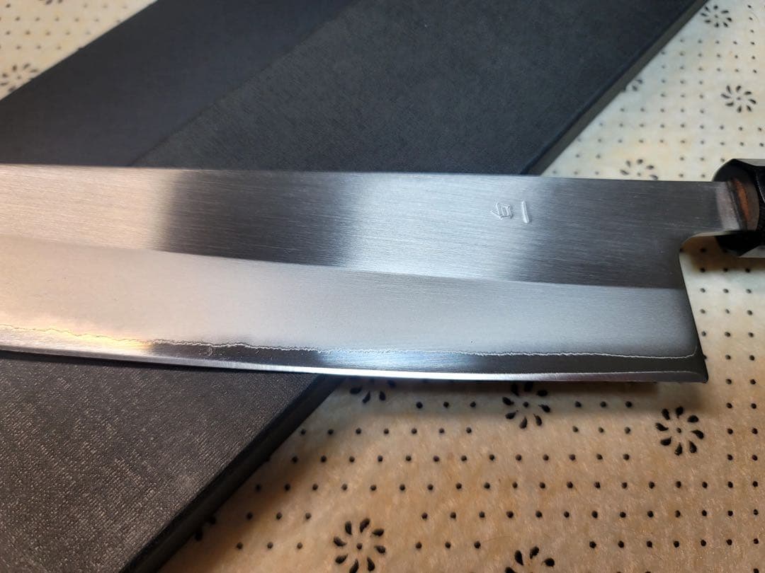 金重　カネシゲ　研き　白一鋼ステンクレッド　牛刀　240