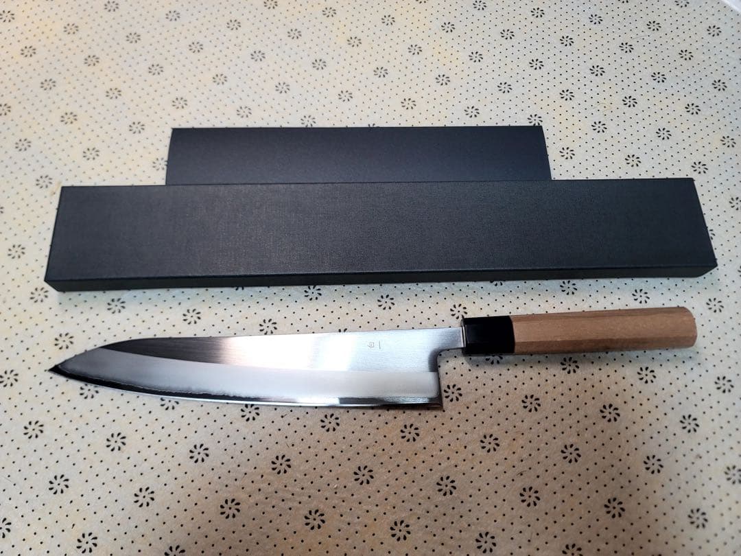 金重　カネシゲ　研き　白一鋼ステンクレッド　牛刀　240