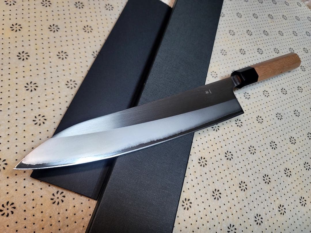 金重　カネシゲ　研き　白一鋼ステンクレッド　牛刀　240