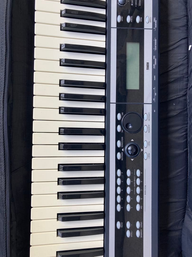 KORGキーボードX50/アダプター・専用ケース付