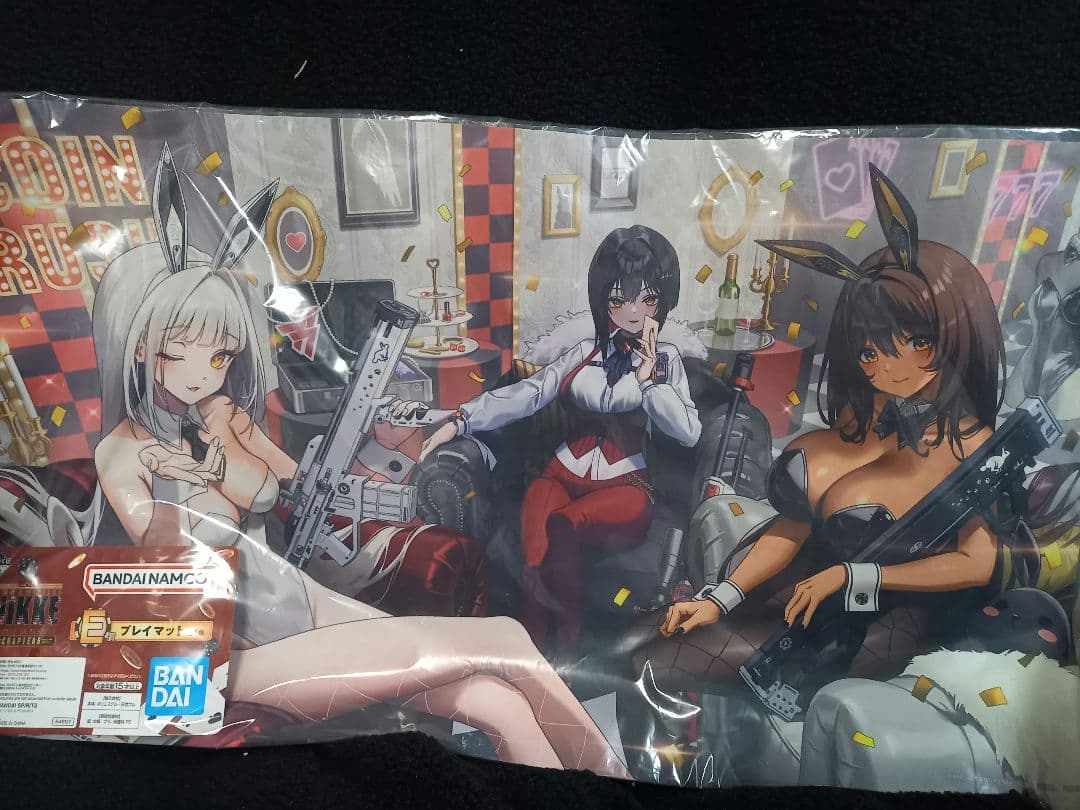 勝利の女神 NIKKE 一番くじ A賞 ブラン フィギュア 、プレイマット