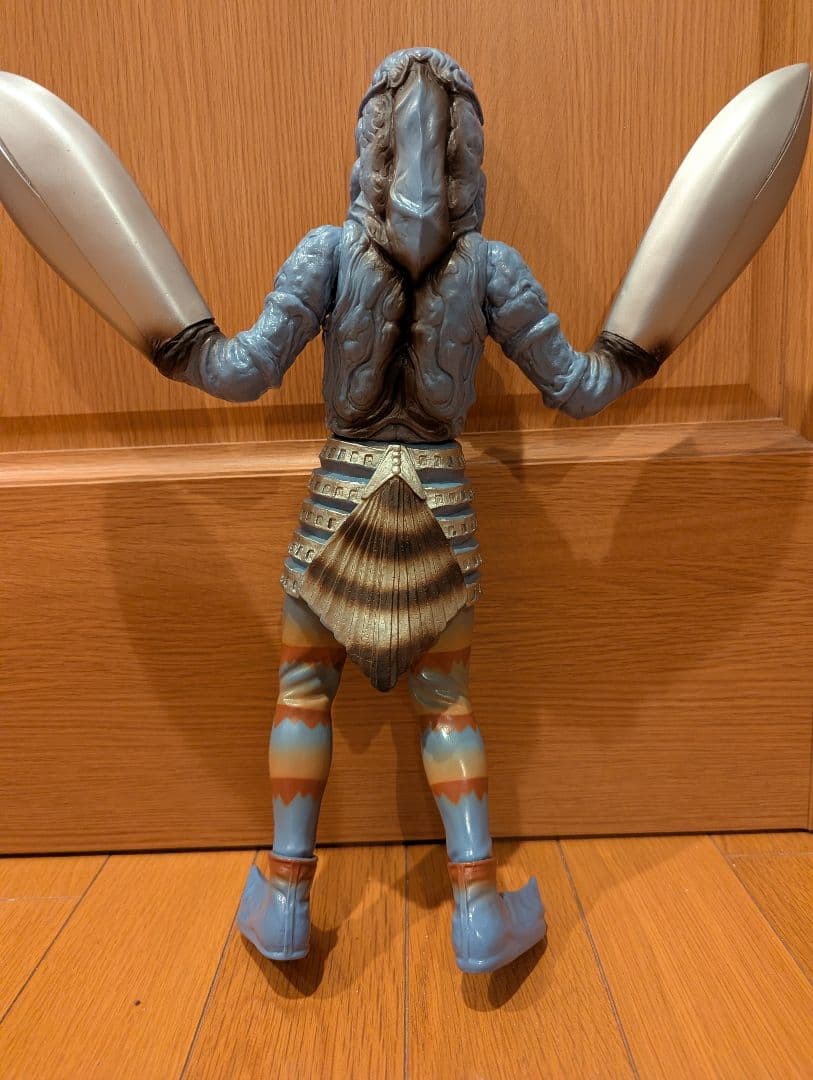 ビッグサイズソフビフィギュア「 バルタン星人」　生みの親飯島敏宏の直筆サイン入り