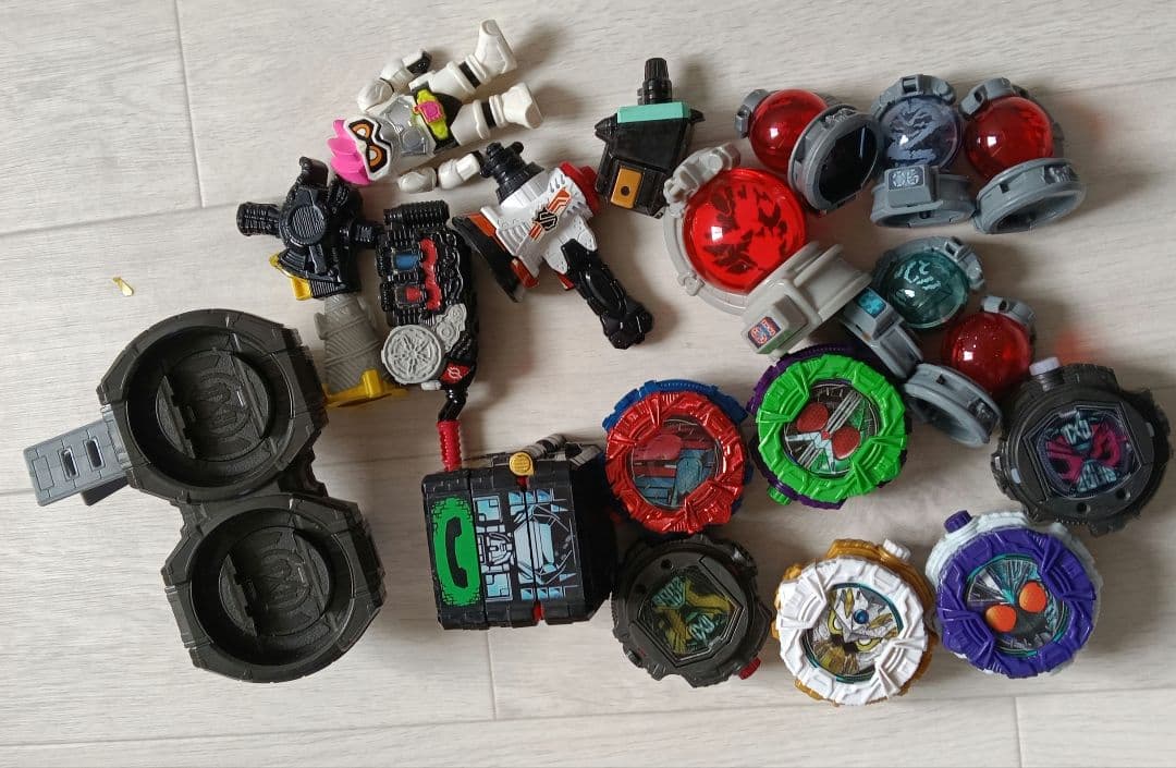 特撮ヒーローおもちゃ どっさり詰め合わせセット ウルトラマン・仮面ライダー他