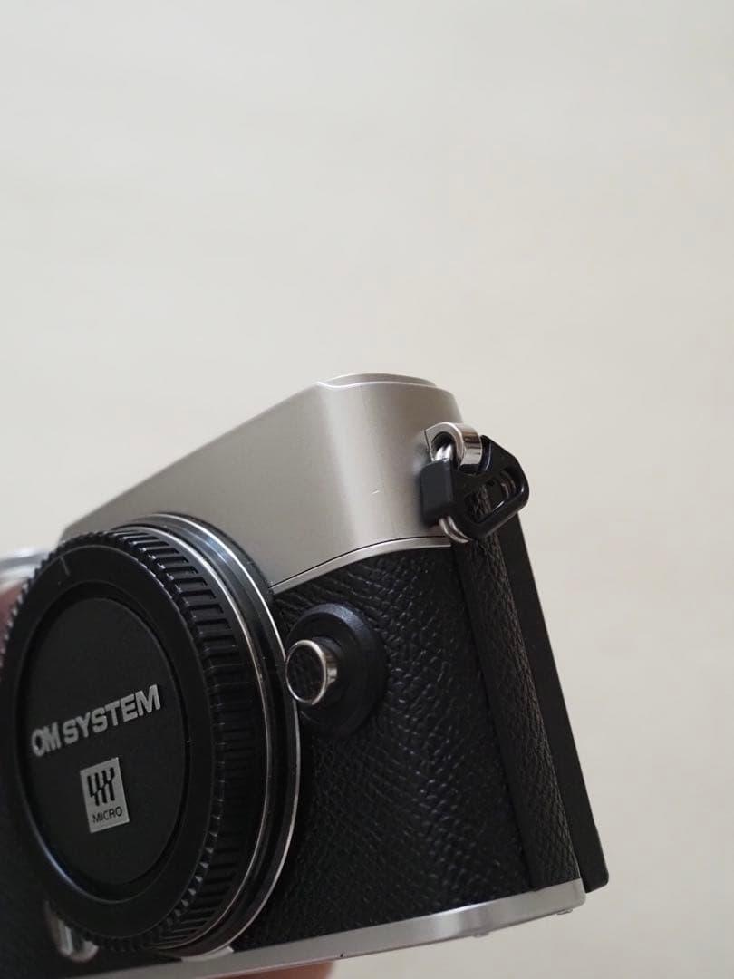 OLYMPUS PEN E-P7 / シルバー / 本体のみ