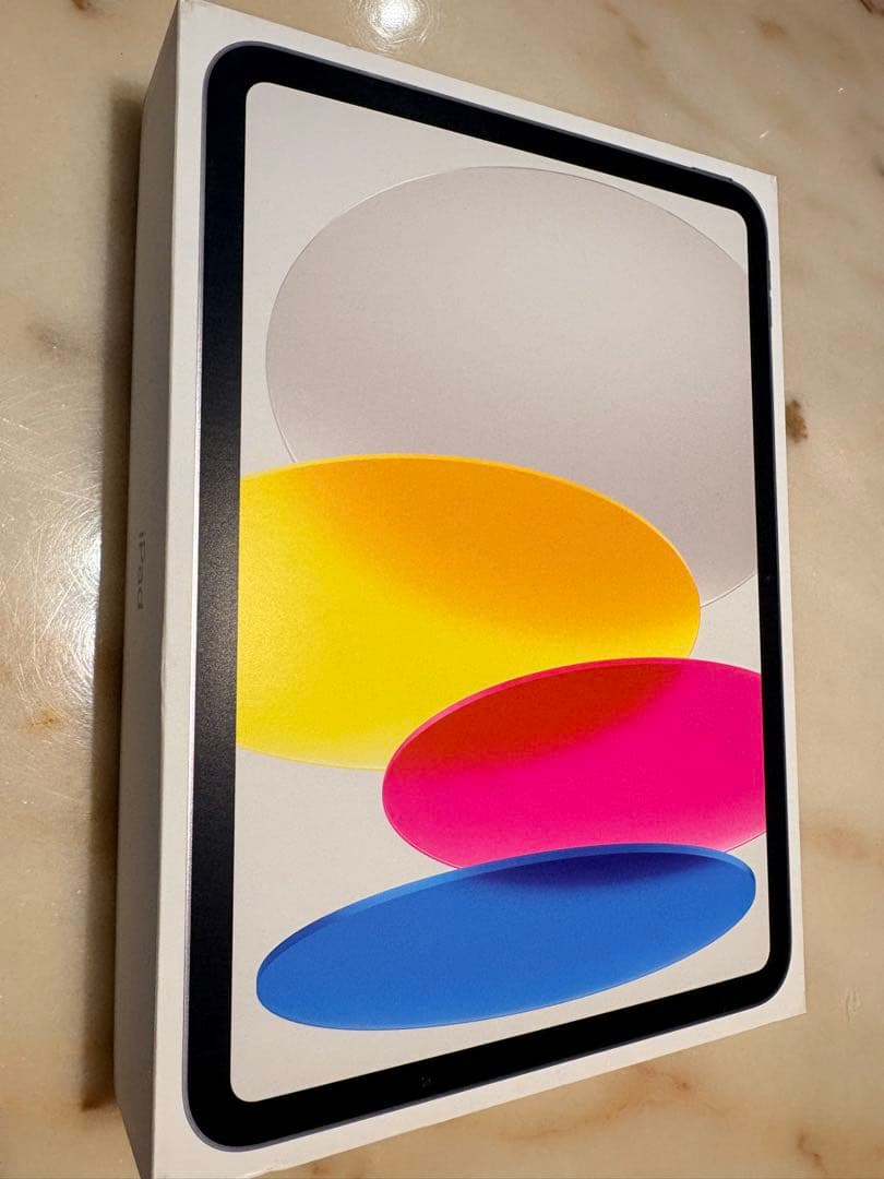 2025年モデル Apple iPad シルバー 本体 + キーボード付き