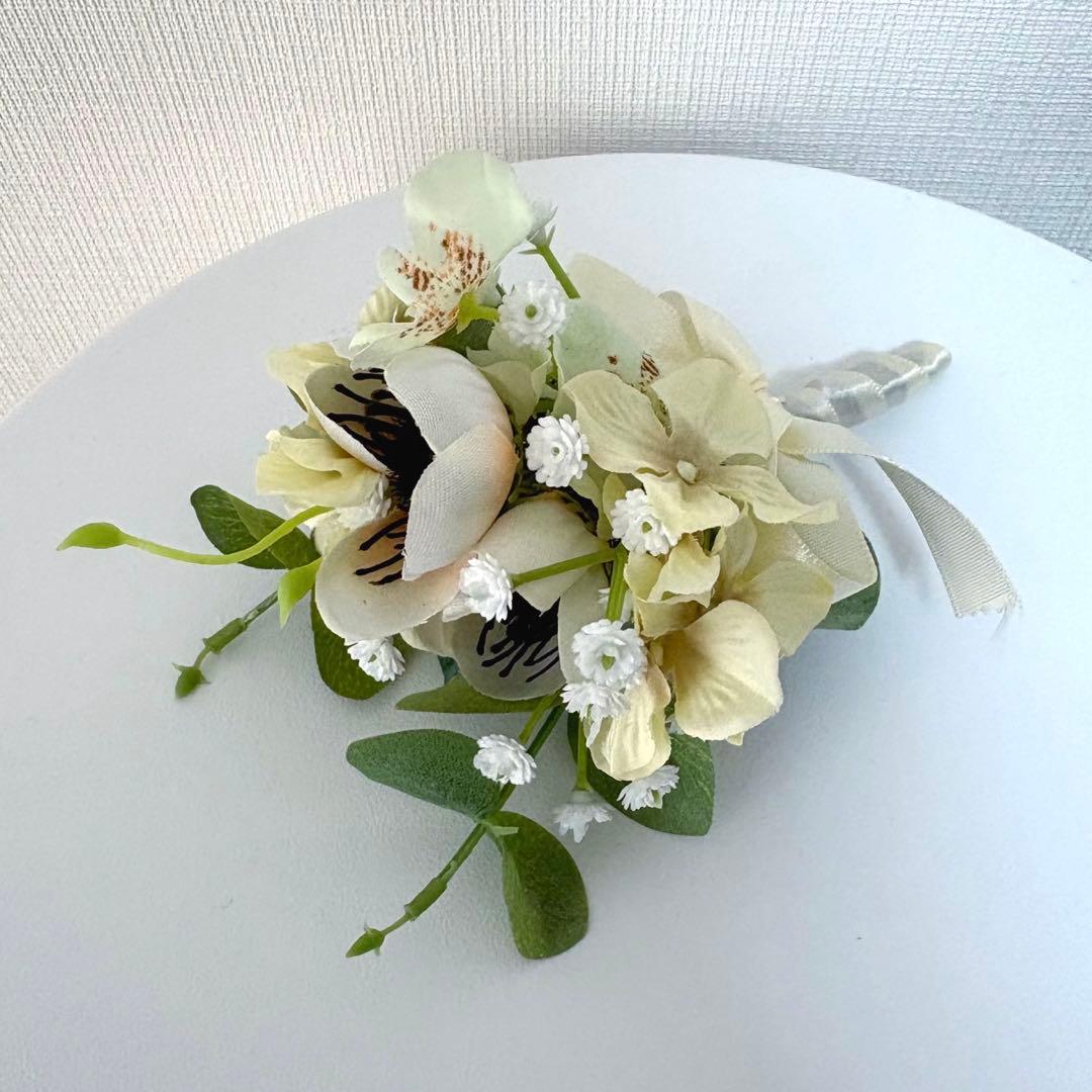 アネモネのブーケとブートニア　ウェディング　ブライダル　ベージュ　ピンク